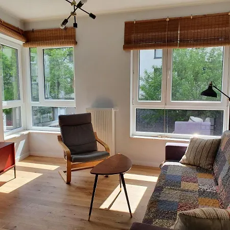 Bohema Praga Apartments, Metro Szwedzka, Near Old Town Варшава