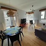 Bohema Praga Apartments, Metro Szwedzka, Near Old Town *