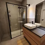 Bohema Praga Apartments, Metro Szwedzka, Near Old Town Varšava