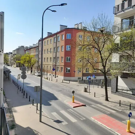 Bohema Praga Apartments, Metro Szwedzka, Near Old Town アパート ワルシャワ