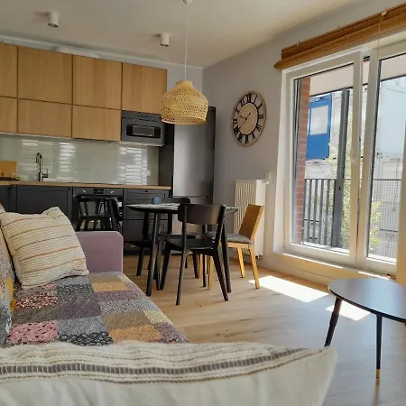 Bohema Praga Apartments, Metro Szwedzka, Near Old Town アパート *