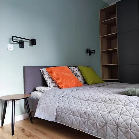 Bohema Praga Apartments, Metro Szwedzka, Near Old Town