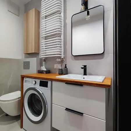 アパート Bohema Praga Apartments, Metro Szwedzka, Near Old Town ワルシャワ