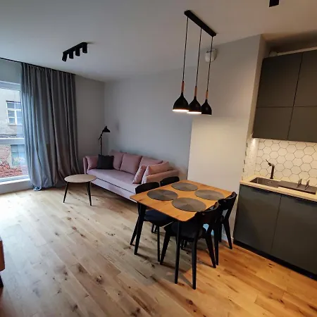 Bohema Praga Apartments, Metro Szwedzka, Near Old Town Apartament