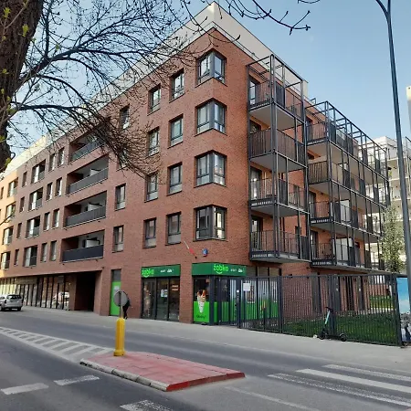 Bohema Praga Apartments, Metro Szwedzka, Near Old Town * Varsovie
