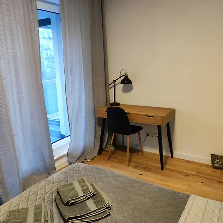 Bohema Praga Apartments, Metro Szwedzka, Near Old Town Apartamento Varsóvia